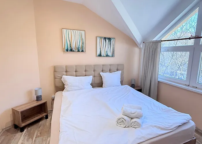 Center The Quiet Luxury 5 Апартаменты *